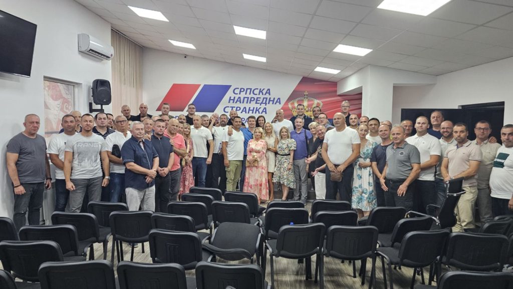 SNS Vranje: Raspušten Gradski odbor, imenovani poverenici Milenković i Sentić