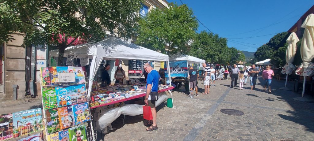 Otvoren Etno bazar i Sajam knjiga u okviru ,,Dana Vranja“