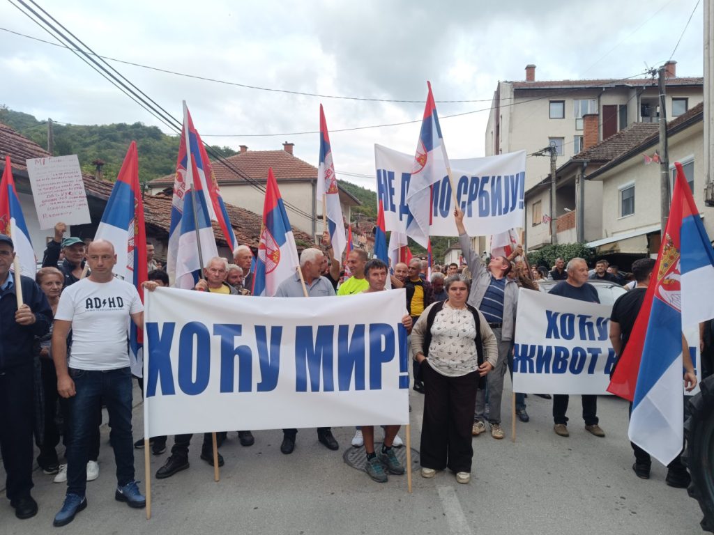 Održan skup protiv blokada i u Trgovištu