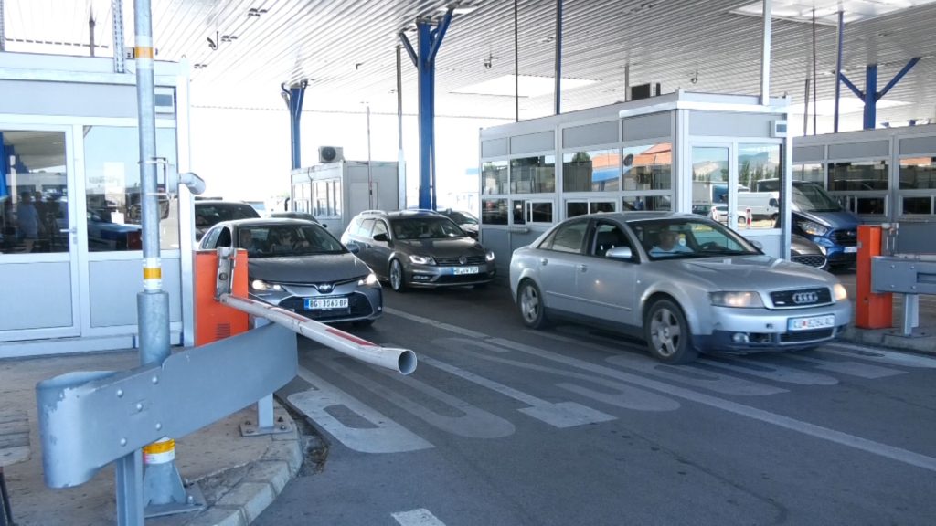 Sledeća dva vikenda očekuju se gužve na graničnom prelazu Preševo