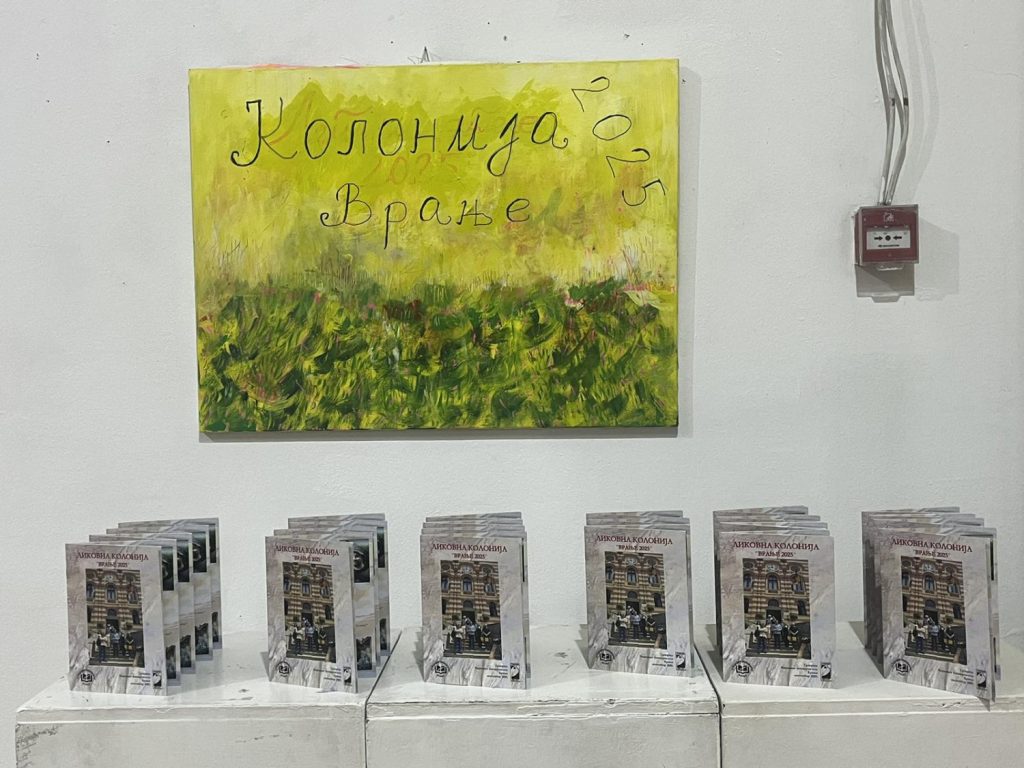 Umetnici predstavili svoje slike na izložbi Međunarodne kolonije „Vranje 2025“
