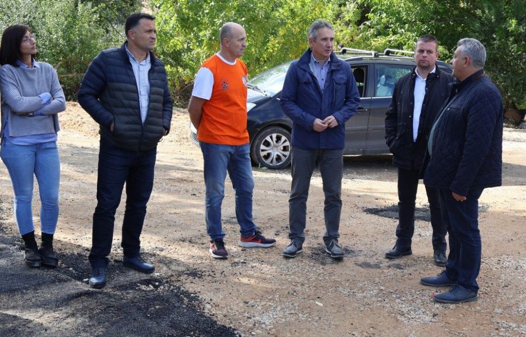 U selu Tibužde u toku rehabilitacija sportskih terena