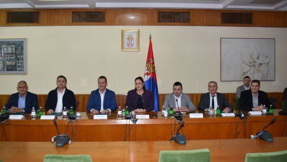 Grad Vranje potpisao ugovor o uspostavljanju sistema daljinskog grejanja u OŠ „Bora Stanković“ u Tibuždu