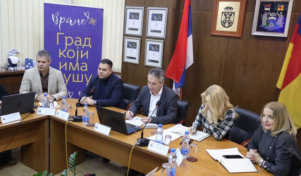 Završena 100. sednica Gradskog veća – usvojen i Nacrt Programa unapređenja položaja mladih grada Vranja za period 2026 – 2028. godine