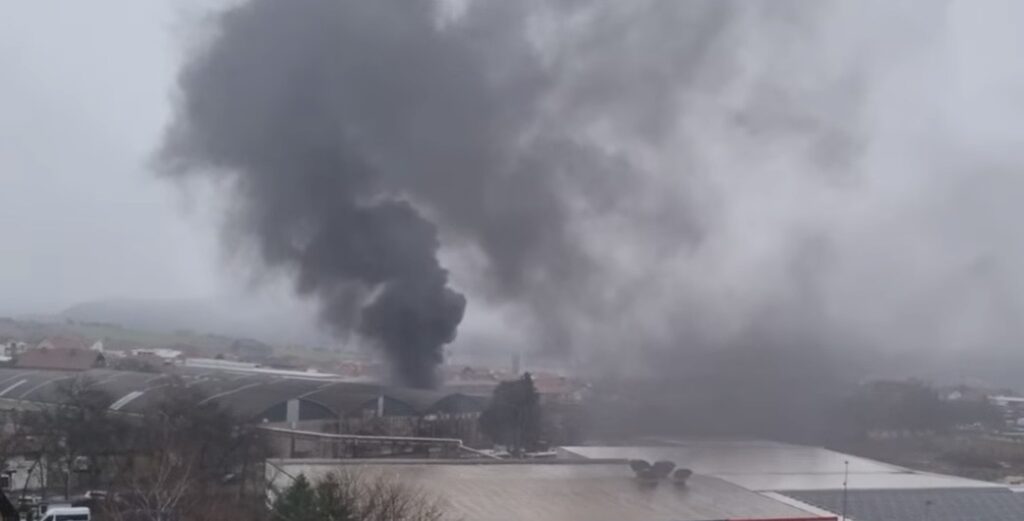 Ugašen požar u kotlarnici u naselju Raška