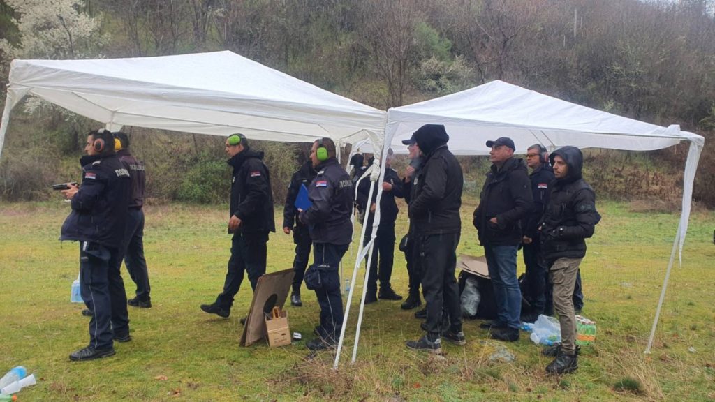 Policajac iz Vladičinog Hana najbolji na takmičenju u streljaštvu
