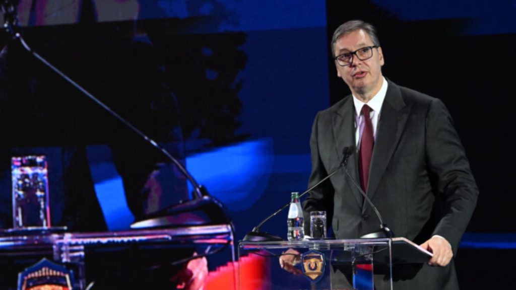 Predsednik Vučić: Pripadnici policije i MUP-a su stub države