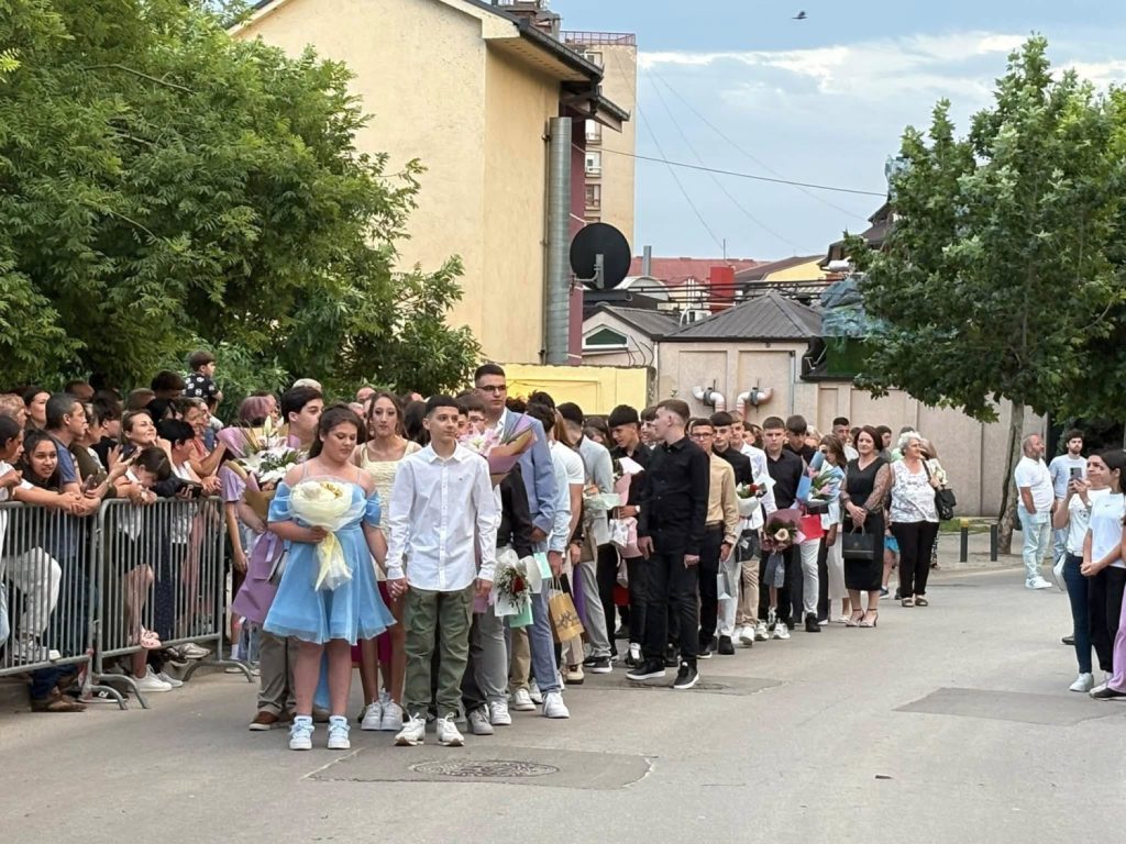Maturanti OŠ ,,Dositej Obradović“ iz Vranja proslavili maturu