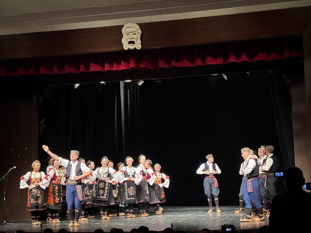 Koncert “Tragovima vranjske čaršije” oduševio publiku u vranjskom Pozorištu