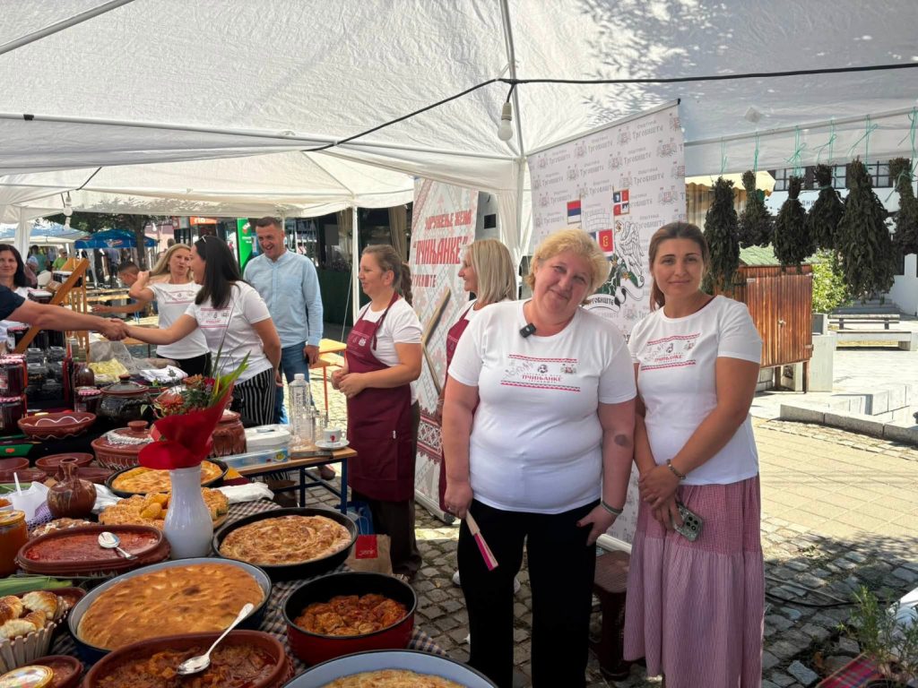 Početak manifestacije ,,Dani Vranja“ obeležili etno bazar, letnji atelje i salon knjiga