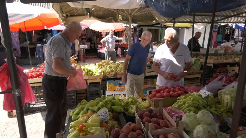 Sezonsko voće i povrće najtraženije među Vranjancima
