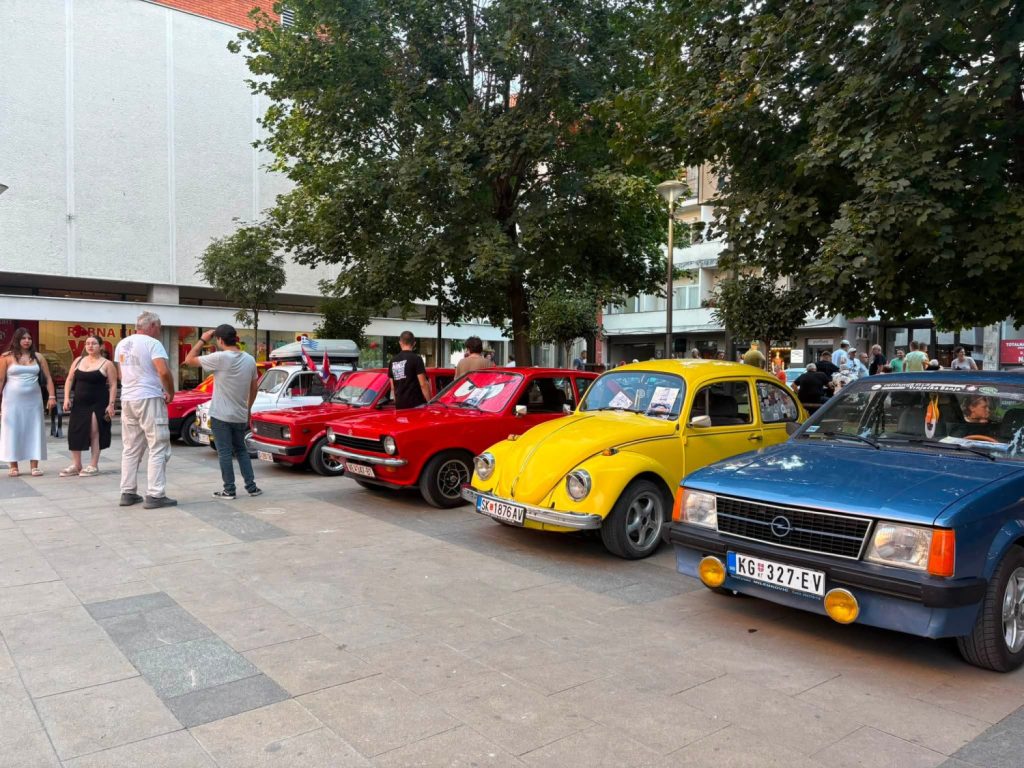 Dani Vranja: Održana izložba oldtajmera na Gradskom šetalištu