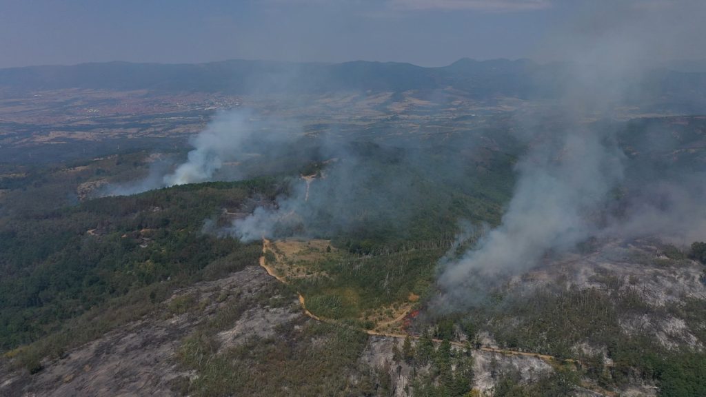 Situacija sa požarom u selu Lukovo mirnija nego juče