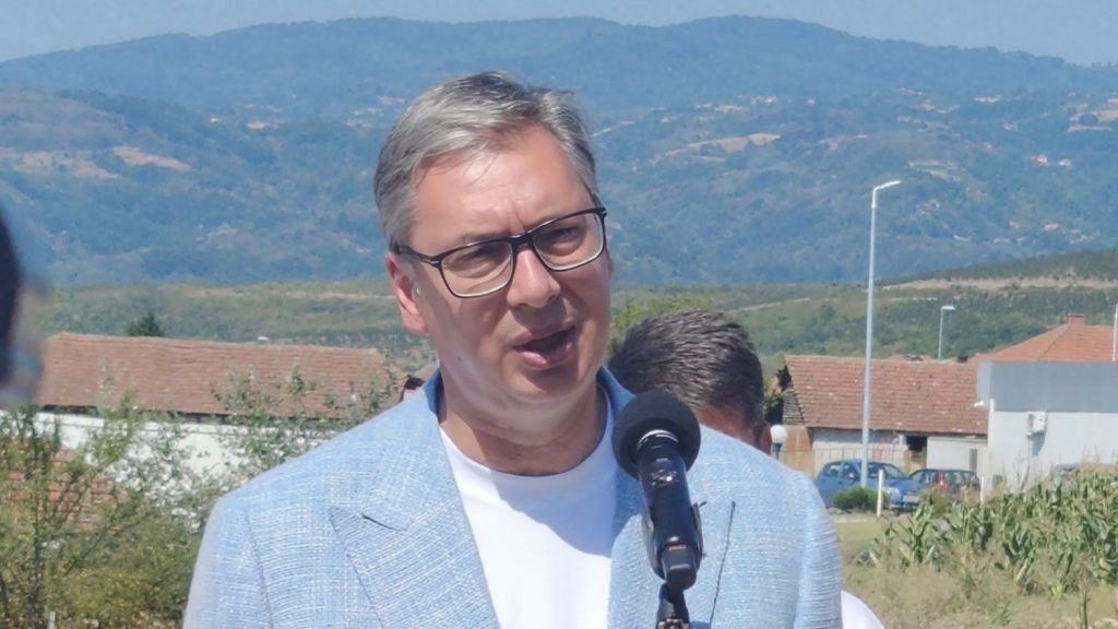 Vučić: Izdvojili smo 30 miliona evra da se radnicima Jumka poveže radni staž