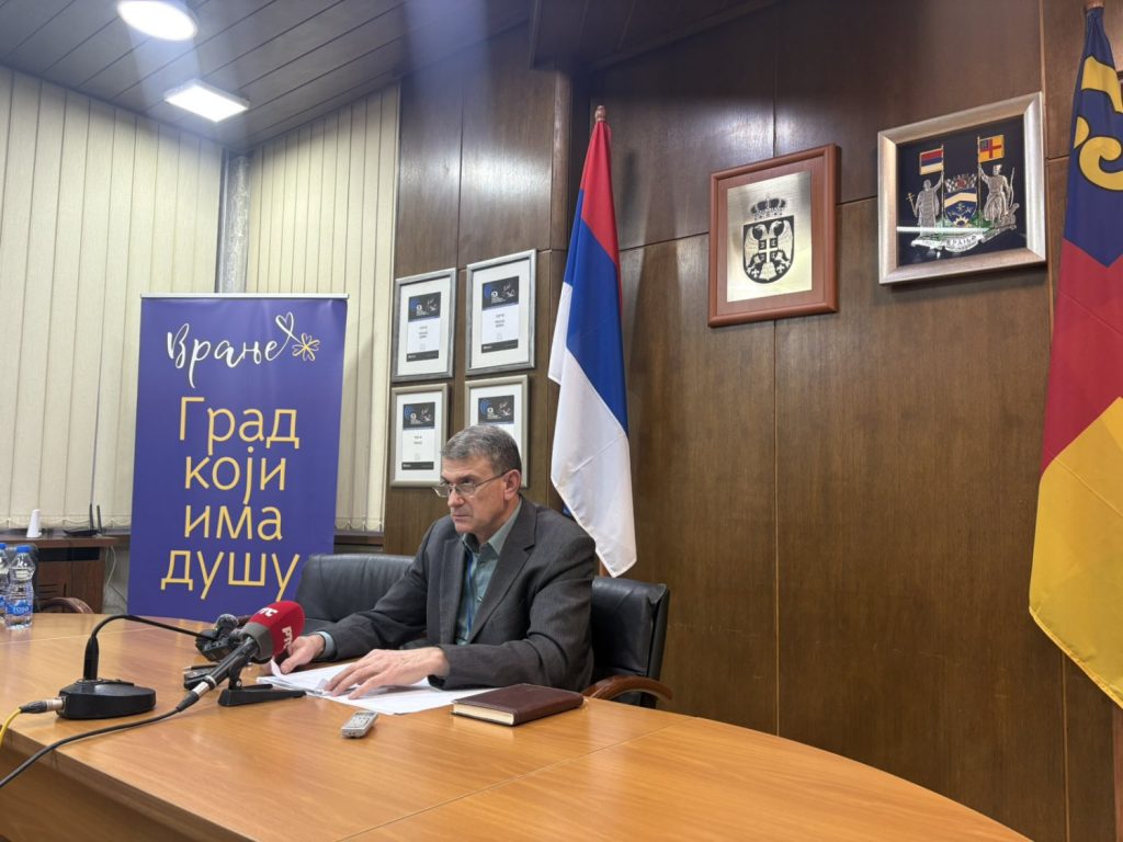 GIK: Do 16 časova glasalo 54.75 odsto upisanih birača