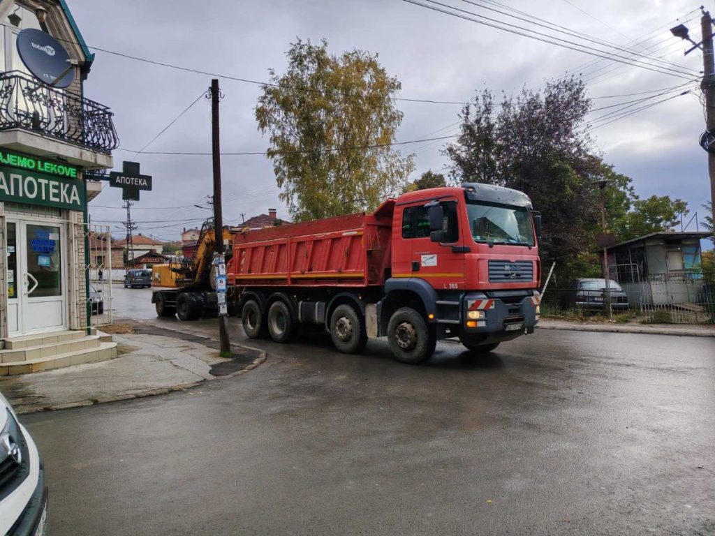 Počinju pripremni radovi na uređenju trotoara u ulici Kralja Milana