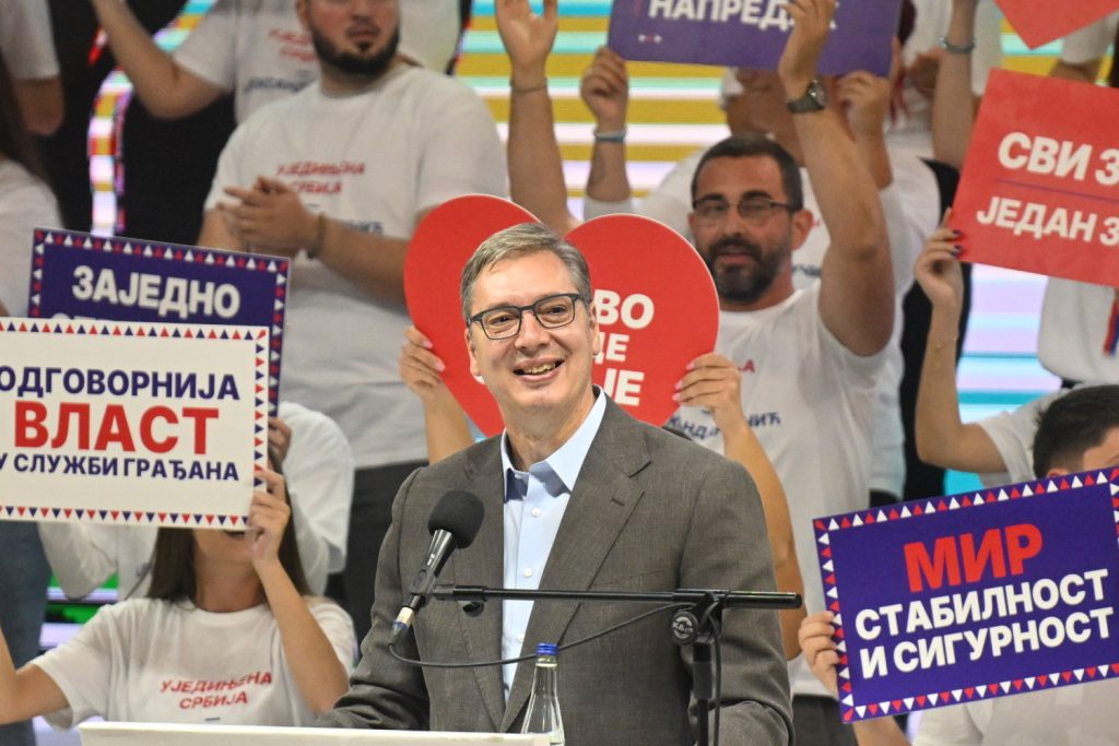 Vučić: Neće više fakulteti i škole biti stecište političkih stranaka